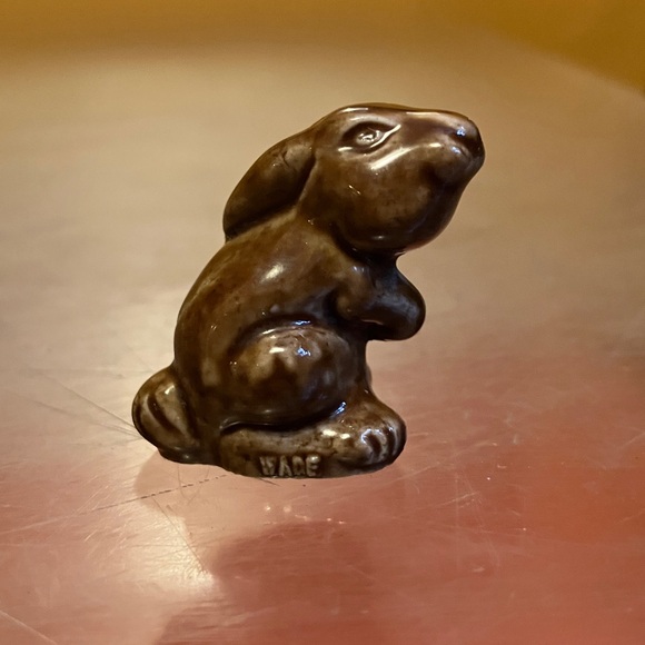 Wade Rabbit “Whimsy” figurine - Picture 1 of 5